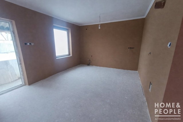 Eladó családi ház, Makón 18.99 M Ft, 2 szobás