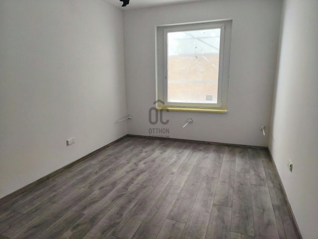 Eladó téglalakás, Budapesten, VIII. kerületben 84.2 M Ft