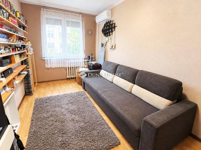 Eladó téglalakás, Kecskeméten 48 M Ft, 2 szobás