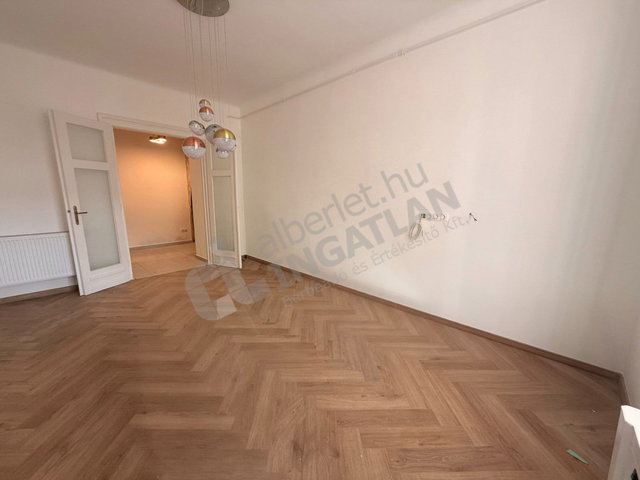 Kiadó téglalakás, albérlet, VIII. kerületben, Vajda Péter utcában