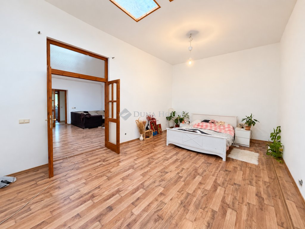 Családi ház · 5 hálószoba · 324 m² · 95.000.000 Ft
