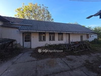 Eladó családi ház, Pápán 36 M Ft, 2+1 szobás