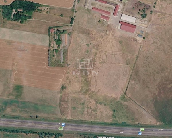Eladó mezogazdasagi ingatlan, Polgáron 13.5 M Ft
