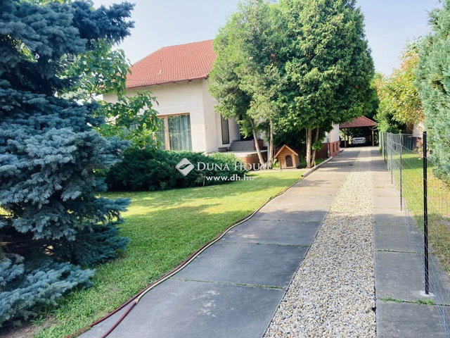 Eladó családi ház, Ráckevén 140 M Ft, 5 szobás