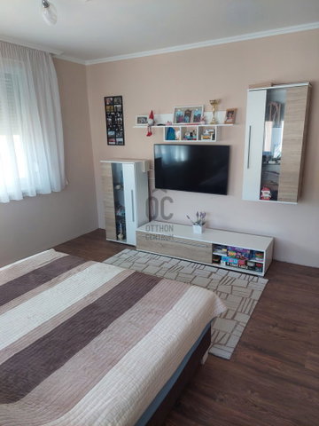 Eladó panellakás, Debrecenben 59.9 M Ft, 2 szobás