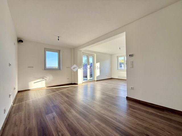 Eladó téglalakás, Herenden 83 M Ft, 3 szobás