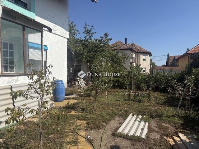 Eladó családi ház, Vecsésen 73.5 M Ft, 4 szobás
