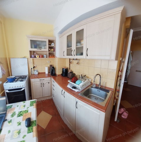 Eladó panellakás, Szegeden 49 M Ft, 2 szobás