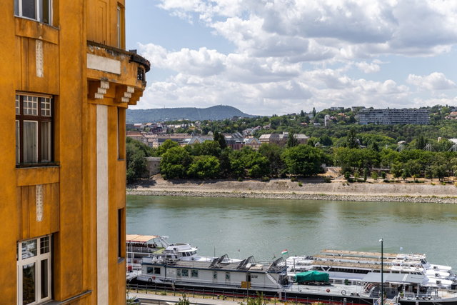 Eladó téglalakás, Budapesten, XIII. kerületben, Újpesti rakparton