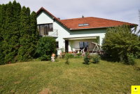 Eladó családi ház, Sajtoskálon 116.8 M Ft, 7 szobás