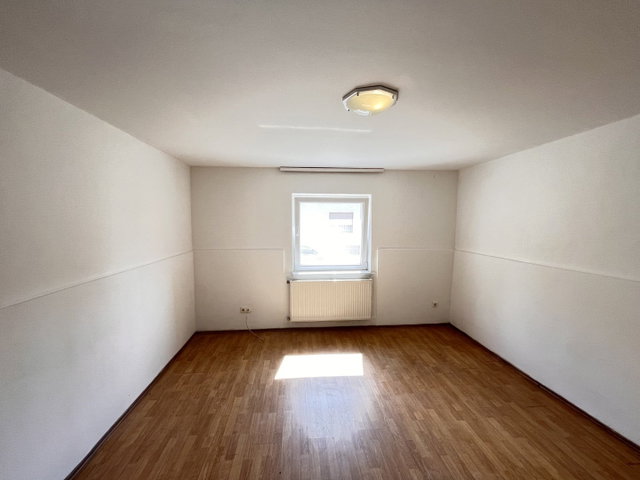 Eladó családi ház, Kaposváron 27.9 M Ft, 2 szobás