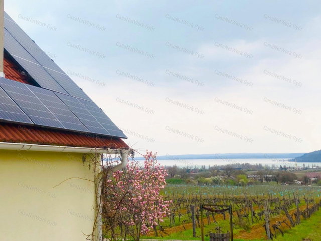 Eladó családi ház, Balatonfüreden 334 M Ft