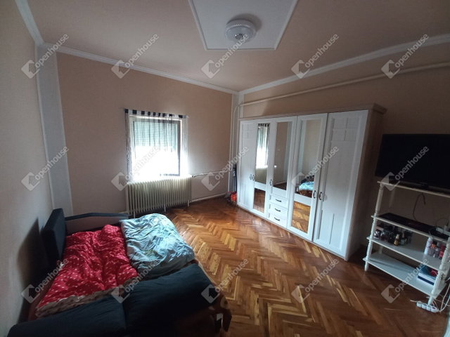 Eladó családi ház, Dombóváron 23.5 M Ft, 3 szobás