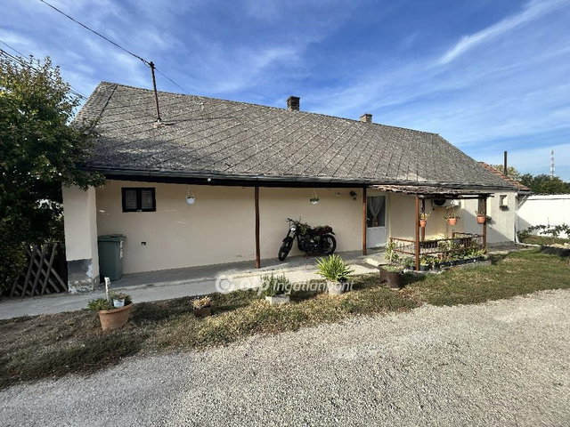 Eladó családi ház, Iregszemcsén 18 M Ft, 2 szobás