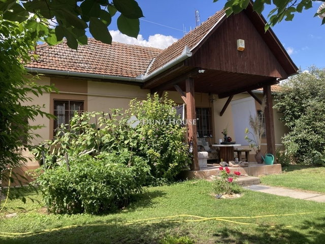 Eladó családi ház, Kecskeméten 69.9 M Ft, 2 szobás