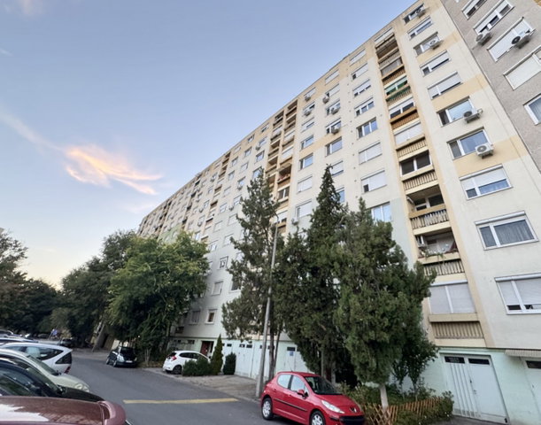 Eladó panellakás, Szegeden, Ipoly soron 53.5 M Ft, 1+2 szobás