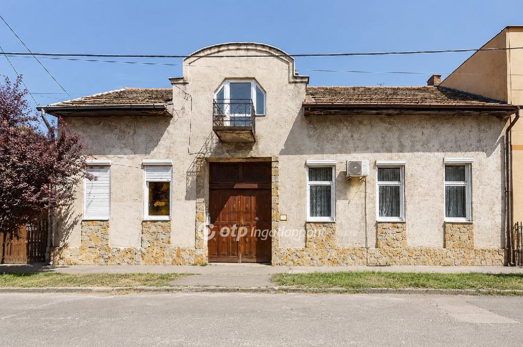 4 bed · 81m² · 64.900.000 ft
