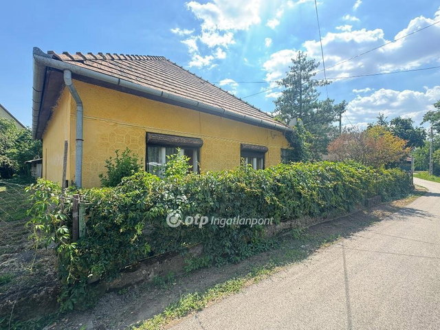 Eladó családi ház, Poroszlón 25 M Ft, 3 szobás