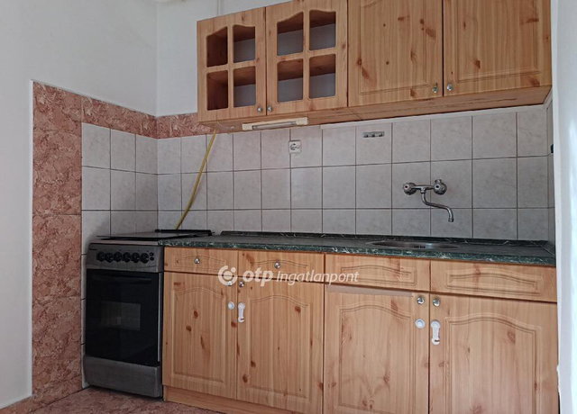 Eladó téglalakás, Pécelen 60 M Ft, 2 szobás