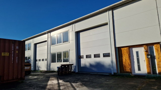 Eladó ipari ingatlan, Kiskunlacházán 179.9 M Ft