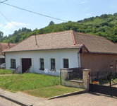 Eladó családi ház