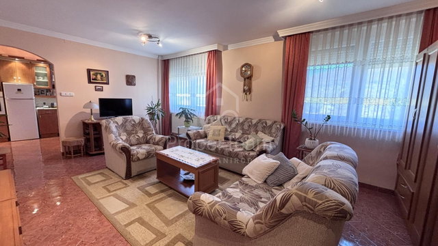 Eladó téglalakás, Tatabányán 67 M Ft, 3 szobás