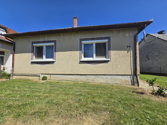 Eladó családi ház, Pákán 26.9 M Ft, 3 szobás