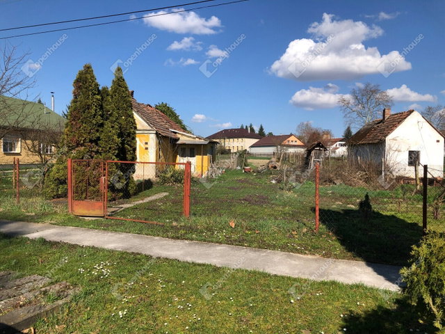 Eladó családi ház, Murakeresztúron 3.7 M Ft, 2 szobás