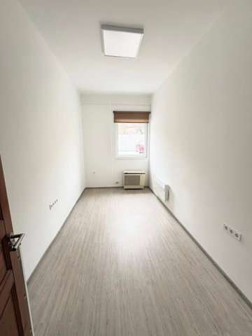 Kiadó iroda, Egerben 205 E Ft / hó, 3 szobás