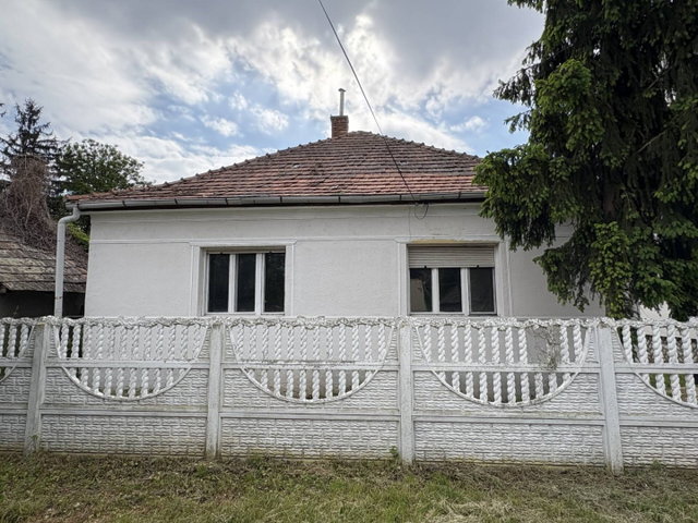 Eladó családi ház, Gesztelyben 15.9 M Ft, 3+1 szobás