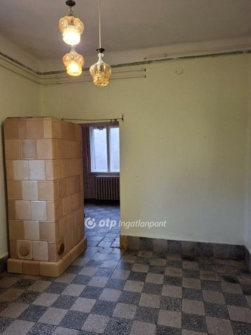 Eladó családi ház, Hajdúböszörményen 42 M Ft, 2 szobás