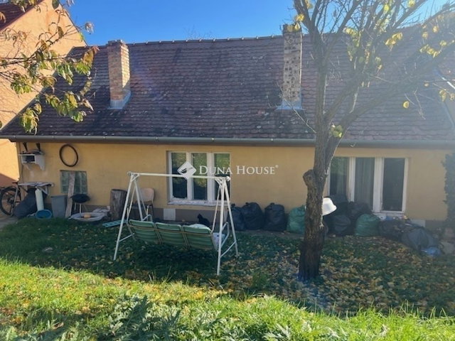 Eladó családi ház, Törökbálinton 89.69 M Ft, 3 szobás