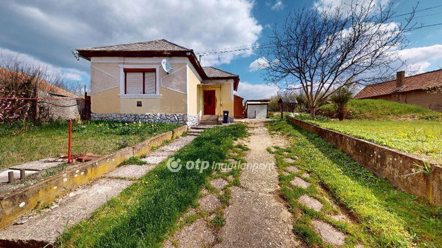 Eladó családi ház, Emődön 13.89 M Ft, 2 szobás