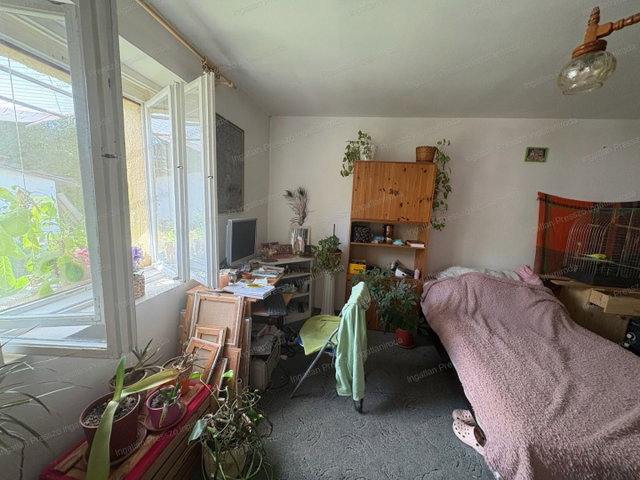 Eladó családi ház, Sümegen 10.5 M Ft, 1 szobás