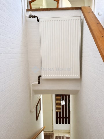 Eladó családi ház, Cegléden 59.8 M Ft, 3 szobás