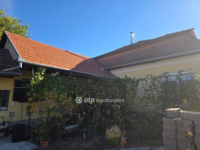 Eladó családi ház, Galgahévízen 59 M Ft, 3 szobás