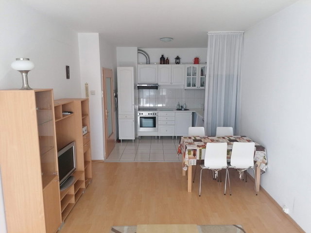 Kiadó téglalakás, albérlet, XI. kerületben, Nádorliget utcában