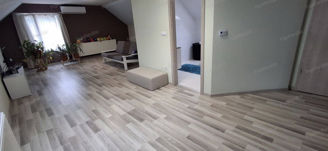 Eladó családi ház, Nyíregyházán 95 M Ft, 7 szobás
