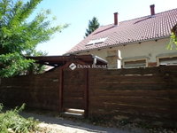Eladó családi ház, Vácon 85 M Ft, 2 szobás