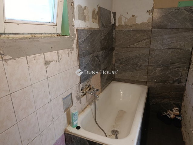Eladó családi ház, Szabolcson 8 M Ft, 2 szobás