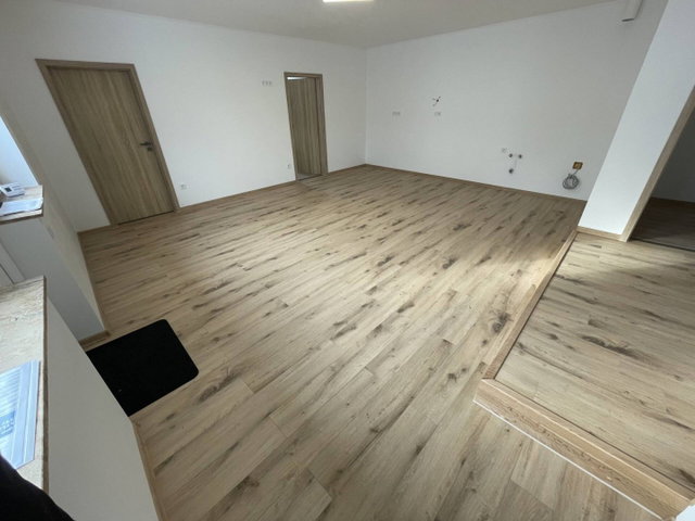 Eladó családi ház, Nyergesújfaluban 79.9 M Ft, 3+1 szobás