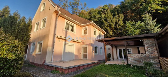 Eladó családi ház, Fonyódon, Vitorlás utcában 299 M Ft