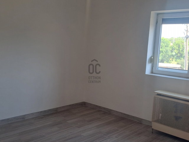 Eladó családi ház, Bényén 53 M Ft, 3 szobás