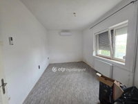 Eladó családi ház, Csöngén 18.9 M Ft, 3 szobás