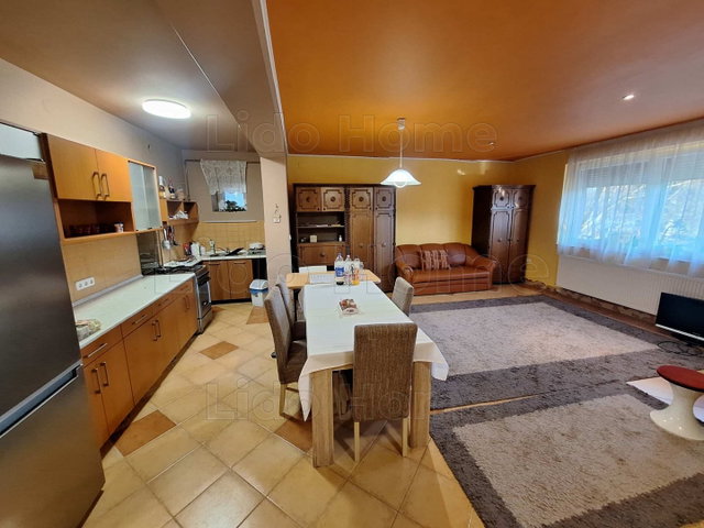 Eladó családi ház, Somogyváron 39.99 M Ft, 6 szobás