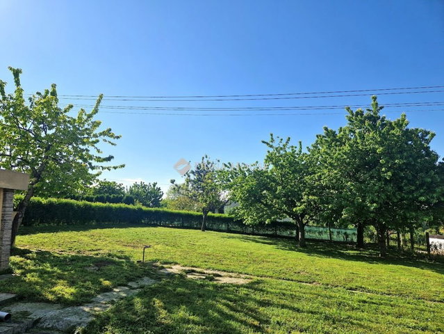 Eladó ikerház, Keszthelyen 45 M Ft, 1 szobás