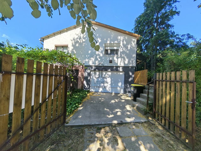 Eladó nyaraló, Siófokon 96 M Ft, 2 szobás / költözzbe.hu