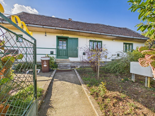 Eladó családi ház, Pécsváradon 24.9 M Ft, 2 szobás