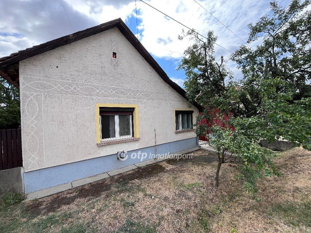 Eladó családi ház, Kunhegyesen 13.5 M Ft, 1+1 szobás