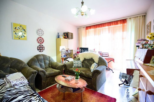 Eladó panellakás, Tatabányán, Gábor Áron utcában 29.9 M Ft